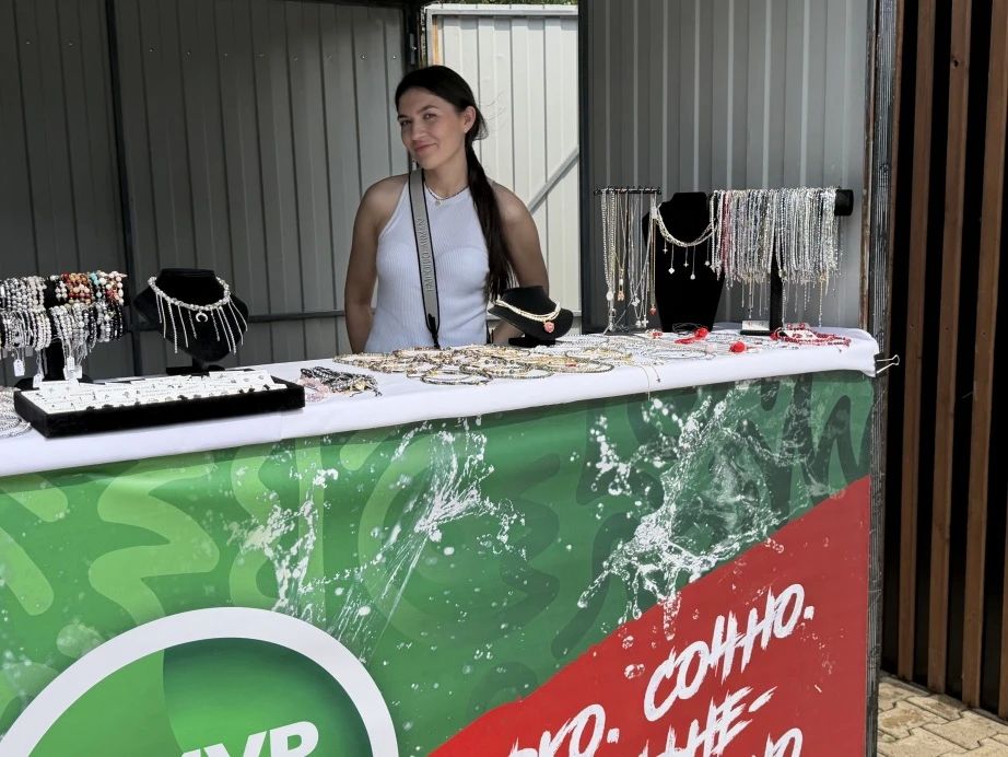 Хабаровск встречает первый день летнего фестиваля-ярмарки «АмурФест.Лето» Хабаровск встречает первый день летнего фестиваля-ярмарки «АмурФест.Лето»