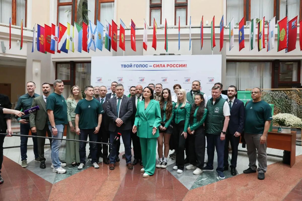 Политические партии «Партия прямой демократии» и «ЗЕЛЁНЫЕ» представили в ЦИК России документы для заверения списков кандидатов на выборах депутатов Государственной Думы девятого созыва Политические партии «Партия прямой демократии» и «ЗЕЛЁНЫЕ» представили в ЦИК России документы для заверения списков кандидатов на выборах депутатов Государственной Думы девятого созыва