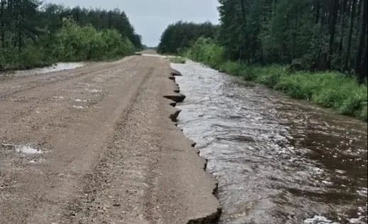 Все службы Хабаровского края продолжают работать в усиленном режиме после прохождения циклона Все службы Хабаровского края продолжают работать в усиленном режиме после прохождения циклона