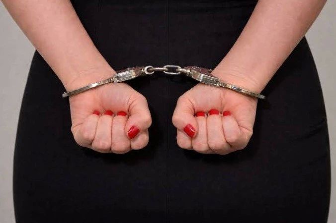 Устроила погром и украла специи: хабаровчанка отомстила знакомому за размолвку