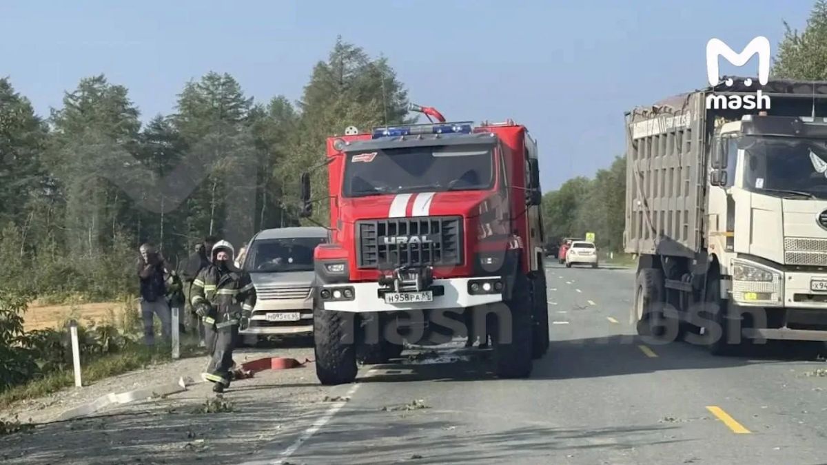 Вертолёт Ми-8 с сотрудниками сахалинского избиркома совершил жёсткую посадку прямо на трассе в Долинском районе Вертолёт Ми-8 с сотрудниками сахалинского избиркома совершил жёсткую посадку прямо на трассе в Долинском районе