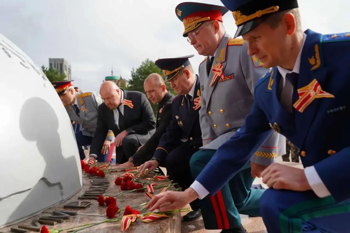 Начальник краевого ведомства генерал-майор полиции Андрей Шабашов принял участие в мероприятиях, посвященных 81-й годовщине Победы над милитаристской Японией и окончания Второй мировой войны Начальник краевого ведомства генерал-майор полиции Андрей Шабашов принял участие в мероприятиях, посвященных 81-й годовщине Победы над милитаристской Японией и окончания Второй мировой войны