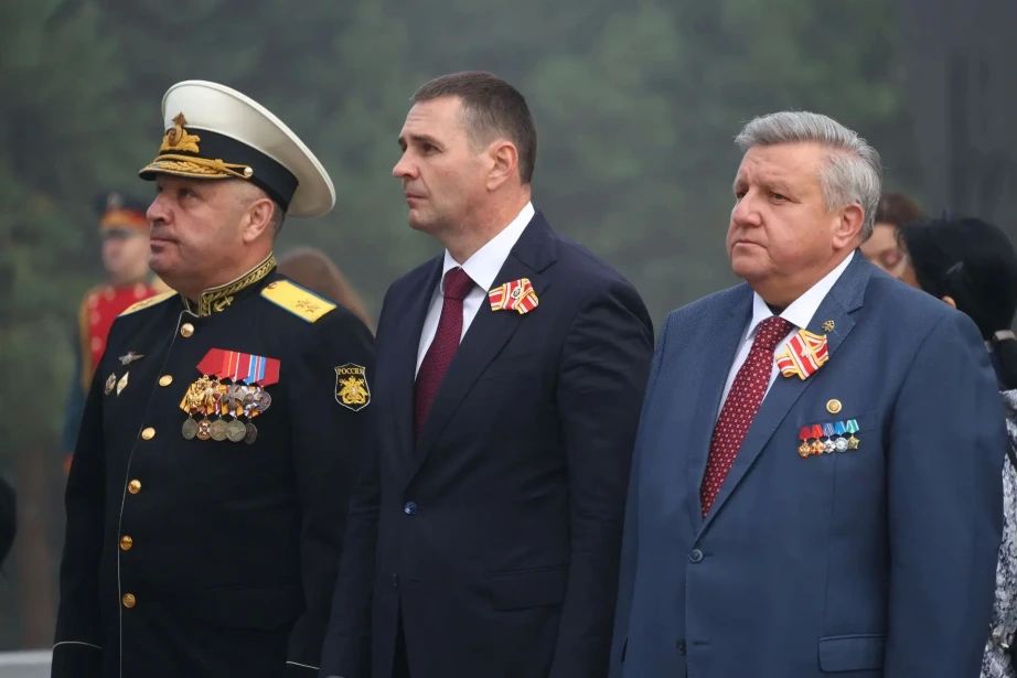 В Хабаровске открыли памятник Героям Нового времени В Хабаровске открыли памятник Героям Нового времени