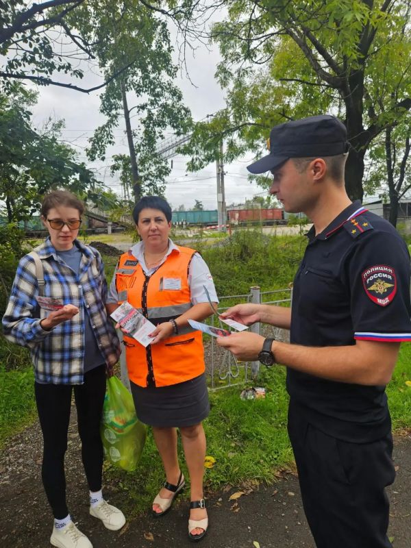 Транспортная полиция Хабаровска усилила профилактику безопасности на железной дороге в рамках месячника «Уступи дорогу поездам!»
