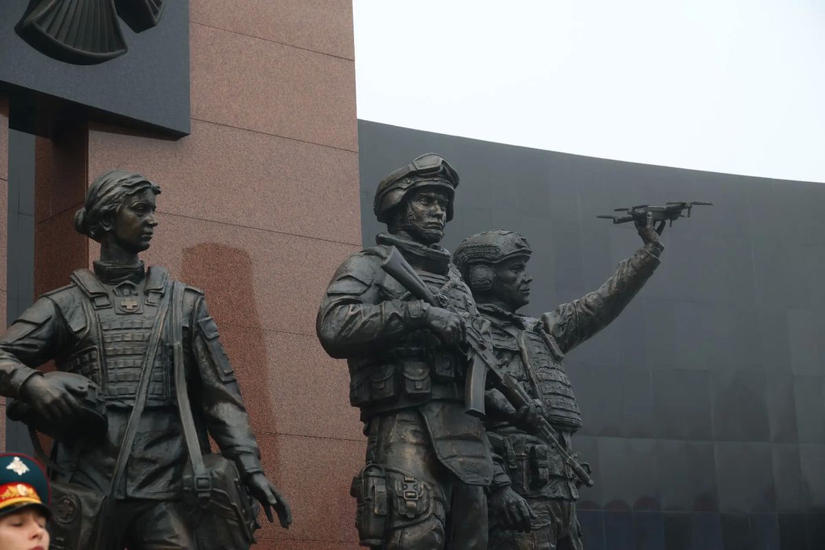 Дмитрий Демешин: Мемориал Героям Нового времени открыли в Хабаровске Дмитрий Демешин: Мемориал Героям Нового времени открыли в Хабаровске