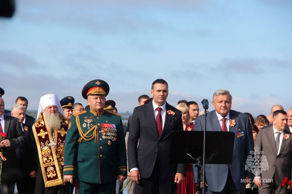 Два памятных места о защитниках Отечества разных лет открылись в Хабаровске Два памятных места о защитниках Отечества разных лет открылись в Хабаровске
