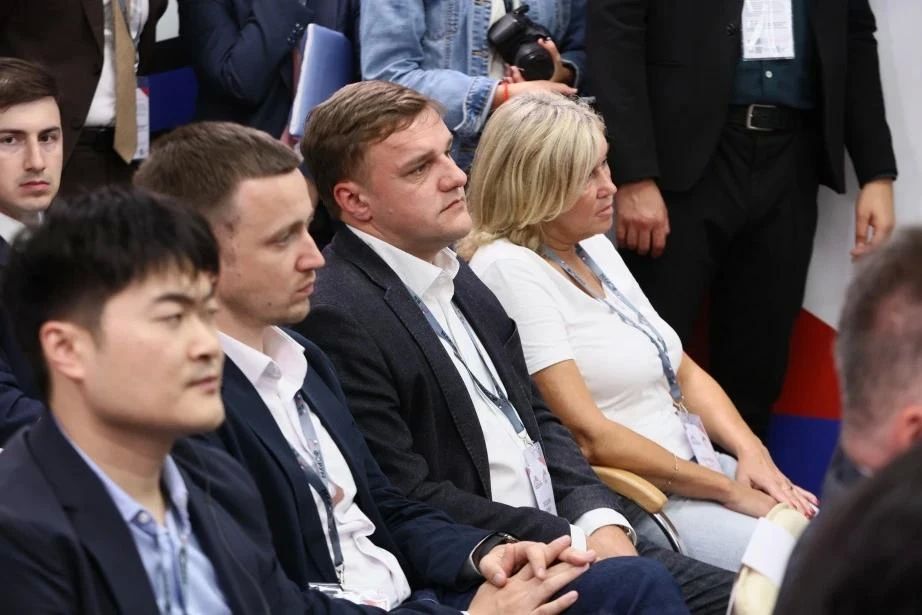 Девять точек роста: ключевые инвестпроекты Дальнего Востока представлены крупнейшим банкам и институтам развития Девять точек роста: ключевые инвестпроекты Дальнего Востока представлены крупнейшим банкам и институтам развития