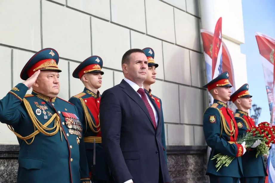 В Хабаровске увековечили память Героя России генерал-полковника Геннадия Жидко В Хабаровске увековечили память Героя России генерал-полковника Геннадия Жидко