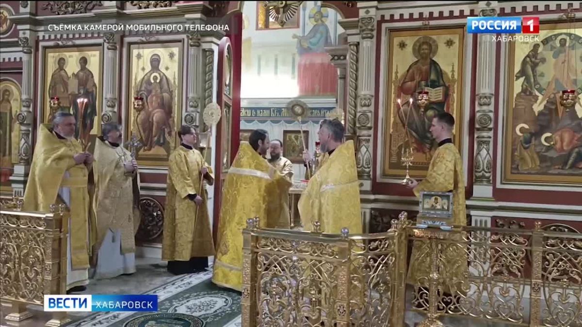 Божественная литургия состоялась в Хабаровске у мощей святителя Спиридона Тримифунтского