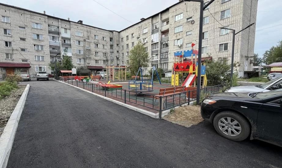 В Чегдомыне благоустроили еще один двор по федеральной программе В Чегдомыне благоустроили еще один двор по федеральной программе