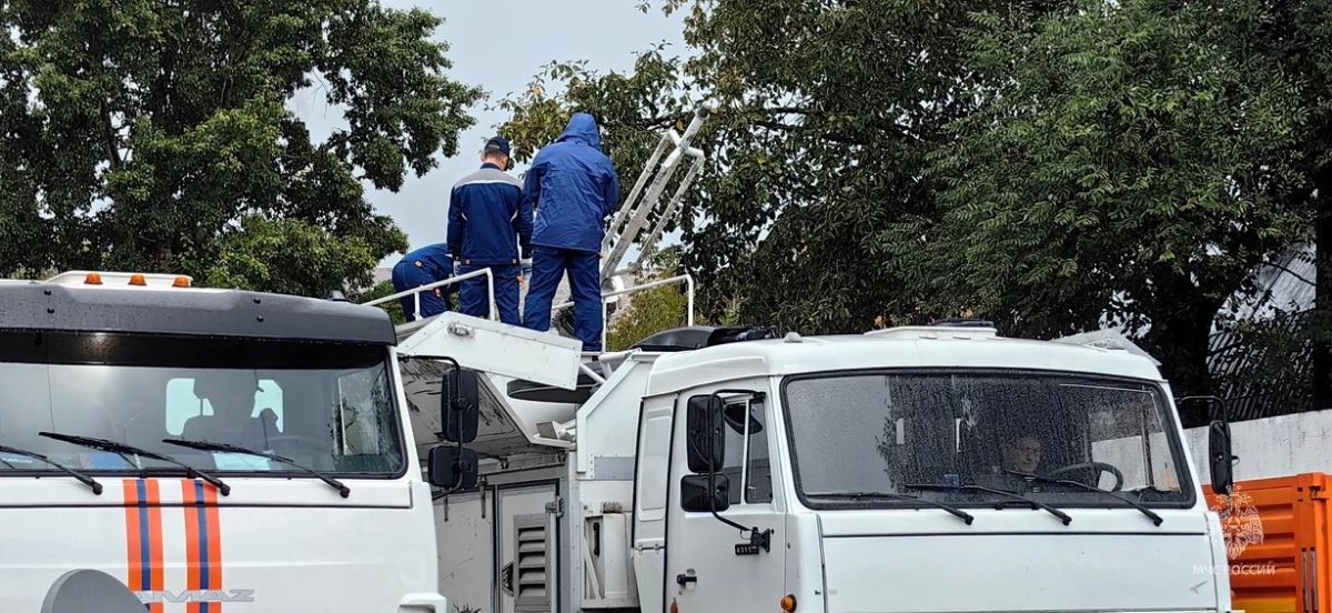 В Хабаровске специалисты МЧС России приняли участие в комплексной проверке сетей связи к работе в условиях ЧС В Хабаровске специалисты МЧС России приняли участие в комплексной проверке сетей связи к работе в условиях ЧС