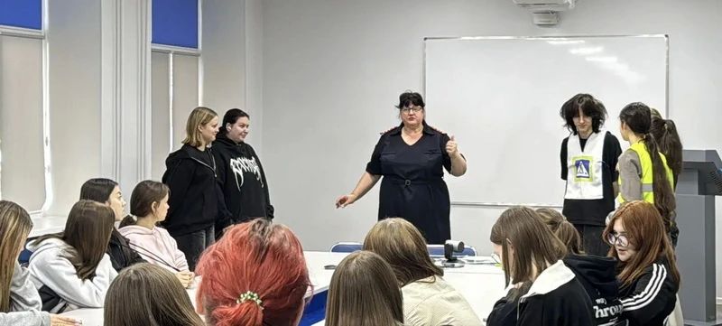 Госавтоинспекция КомсомольсканаАмуре провела мероприятия по формированию навыков безопасного поведения на дороге Госавтоинспекция КомсомольсканаАмуре провела мероприятия по формированию навыков безопасного поведения на дороге