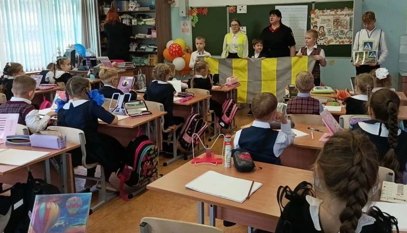 Госавтоинспекция КомсомольсканаАмуре провела мероприятия по формированию навыков безопасного поведения на дороге Госавтоинспекция КомсомольсканаАмуре провела мероприятия по формированию навыков безопасного поведения на дороге