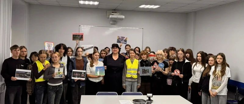 Госавтоинспекция КомсомольсканаАмуре провела мероприятия по формированию навыков безопасного поведения на дороге Госавтоинспекция КомсомольсканаАмуре провела мероприятия по формированию навыков безопасного поведения на дороге