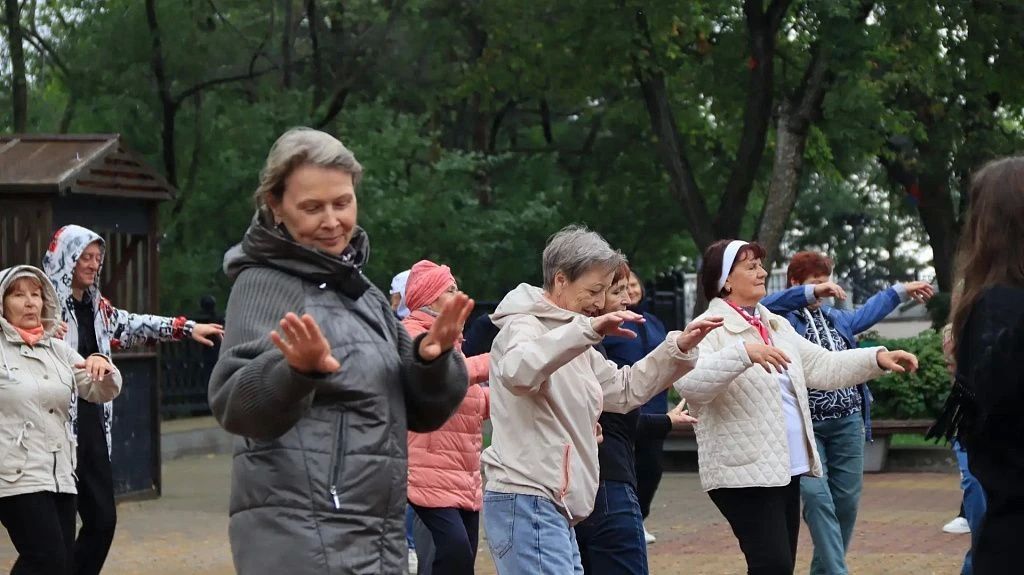 В Хабаровске прошел ежегодный марафон «Бодрость, танцы, йога - спорта не бывает много!» В Хабаровске прошел ежегодный марафон «Бодрость, танцы, йога - спорта не бывает много!»