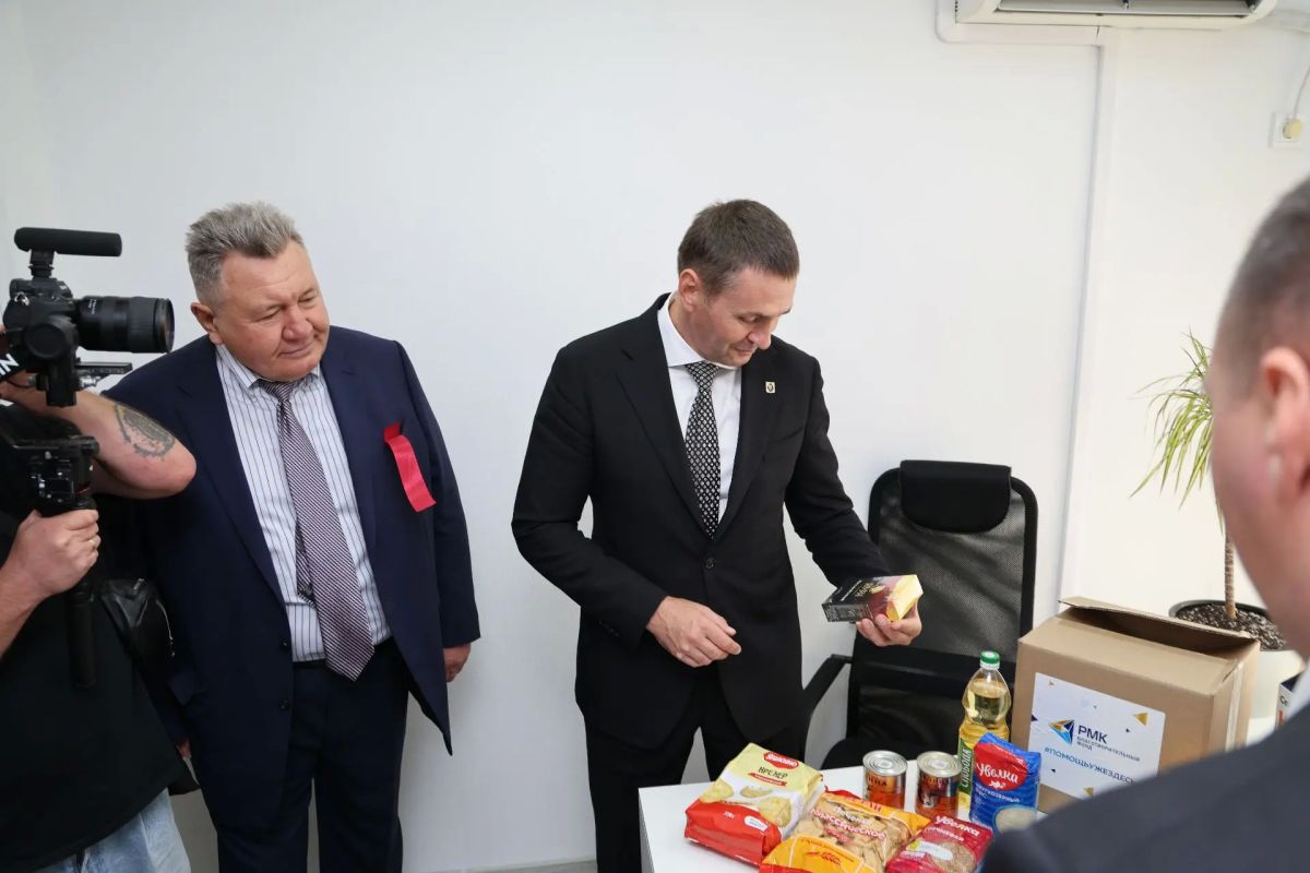 Дмитрий Демешин: Сегодня в Хабаровске мы дали старт работе новой площадки для волонтёрских инициатив – «Сила Востока» Дмитрий Демешин: Сегодня в Хабаровске мы дали старт работе новой площадки для волонтёрских инициатив – «Сила Востока»
