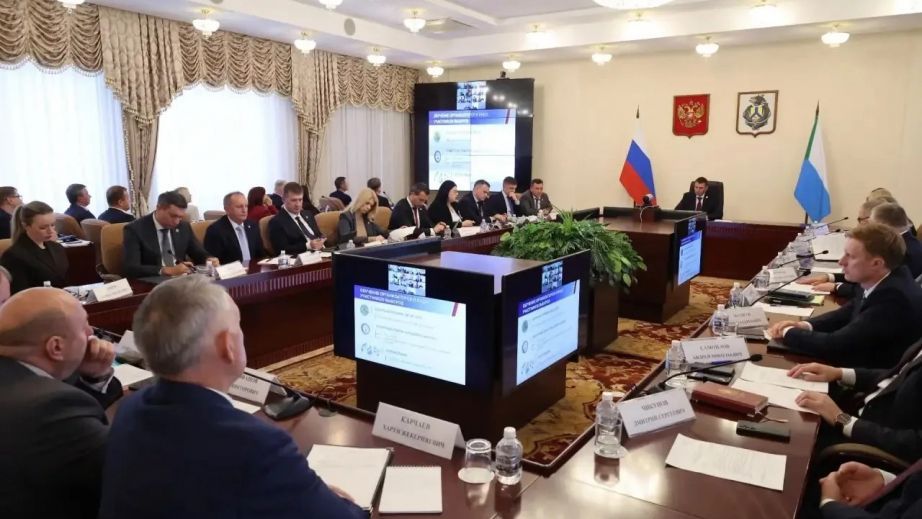 На заседании регионального избирательного штаба губернатор Дмитрий Демешин обозначил приоритеты: легитимность, прозрачность, правовая чистота и безопасность