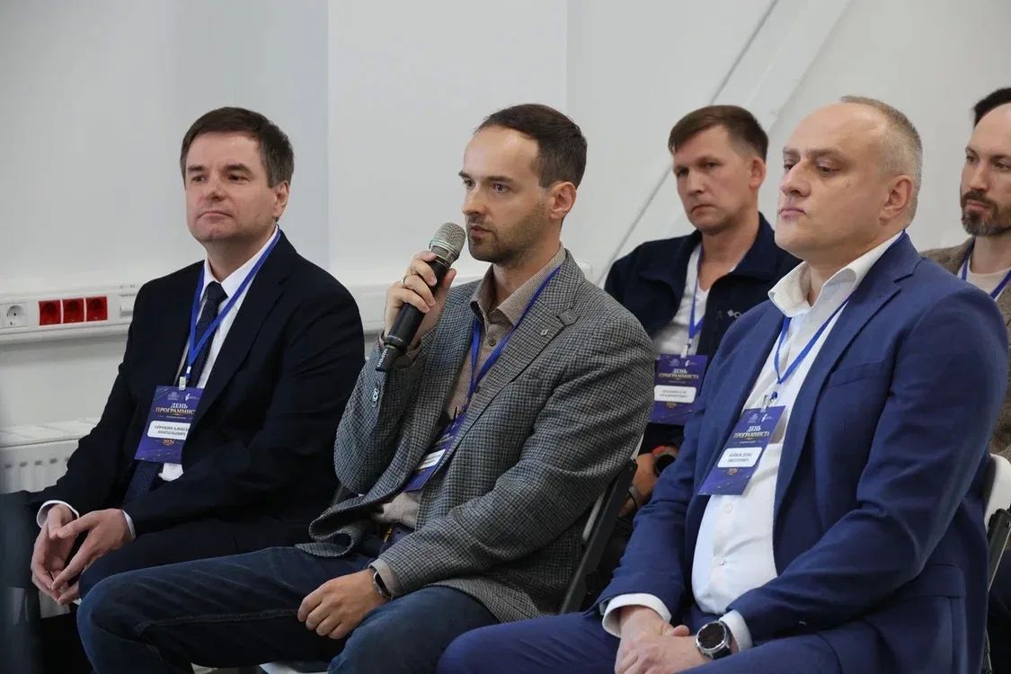 Губернатор поддержал продвижение региональных цифровых продуктов под единым брендом «Сделано в Хабаровском крае» Губернатор поддержал продвижение региональных цифровых продуктов под единым брендом «Сделано в Хабаровском крае»