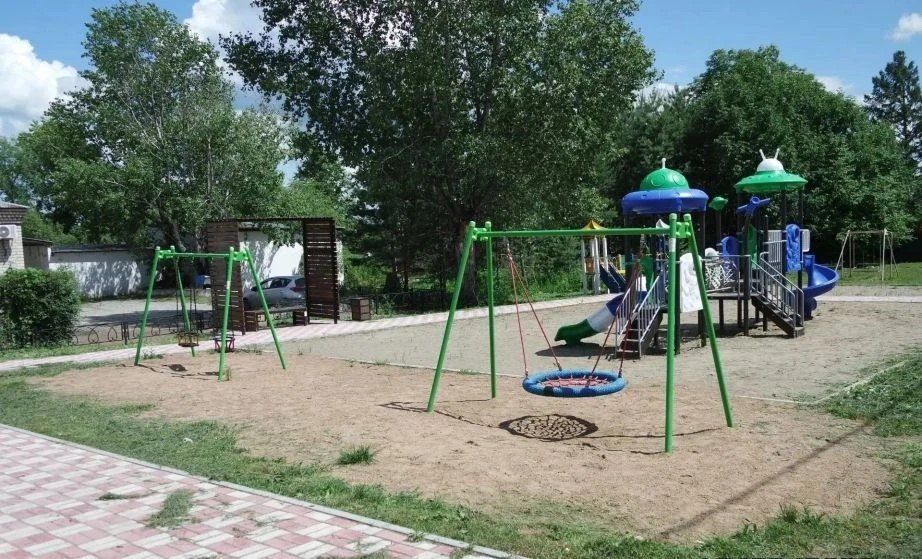 Детскую площадку отремонтировали в селе Князе-Волконском Детскую площадку отремонтировали в селе Князе-Волконском