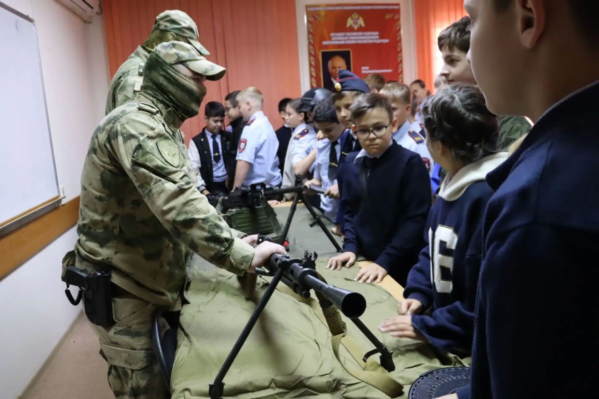 На Дальнем Востоке росгврадейцы провели занятия для детей На Дальнем Востоке росгврадейцы провели занятия для детей