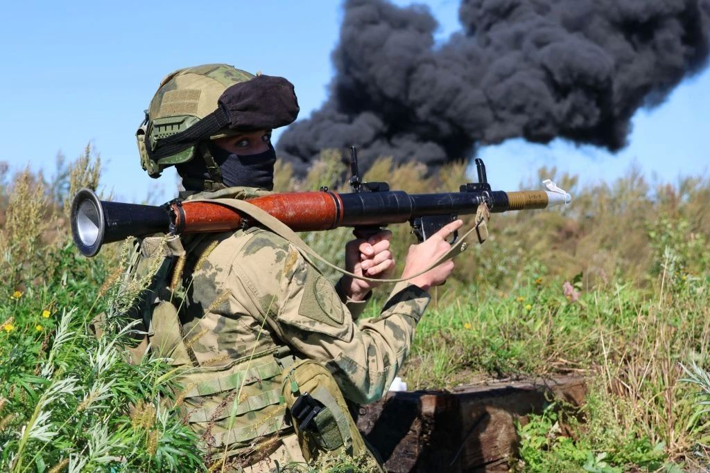 Выпускники военных ВУЗов прибыли на службу в Восточный округ Росгвардии Выпускники военных ВУЗов прибыли на службу в Восточный округ Росгвардии