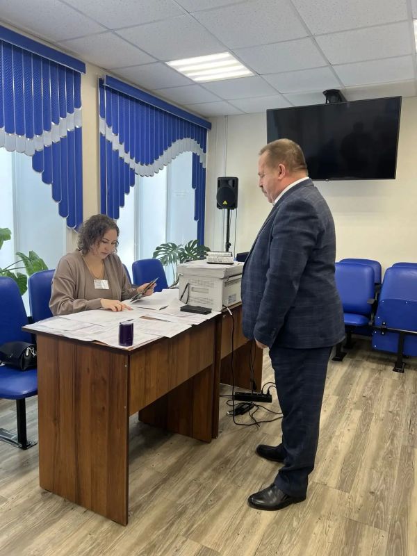 Утро министра природных ресурсов Хабаровского края Александра Леонтьева сегодня началось в Амурске, в рабочей командировке Утро министра природных ресурсов Хабаровского края Александра Леонтьева сегодня началось в Амурске, в рабочей командировке