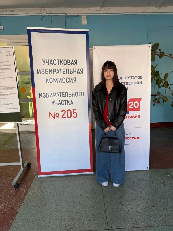 Давай делать нашу страну сильнее — шаг за шагом Давай делать нашу страну сильнее — шаг за шагом