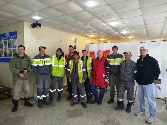 Жители муниципальных образований Хабаровского края продолжают активно голосовать на избирательных участках Жители муниципальных образований Хабаровского края продолжают активно голосовать на избирательных участках