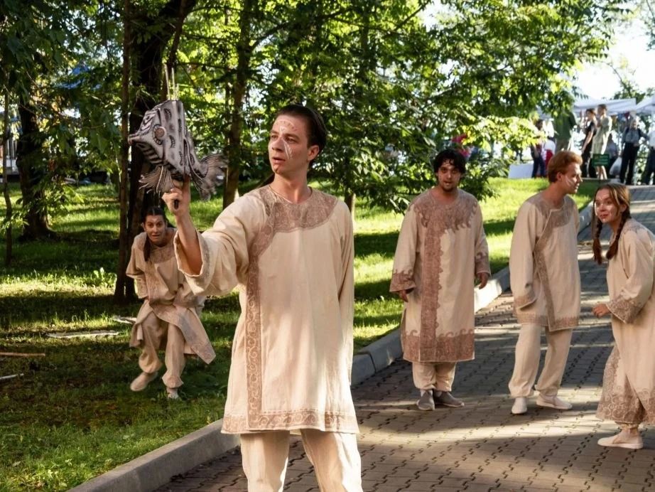 Стать ближе к искусству: фестиваль «Отамура» завершился в Хабаровске Стать ближе к искусству: фестиваль «Отамура» завершился в Хабаровске