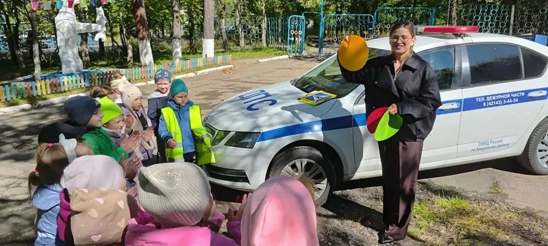 Сотрудники Госавтоинспекции Амурского района провели профилактическое мероприятие «Азбука дорожной безопасности» Сотрудники Госавтоинспекции Амурского района провели профилактическое мероприятие «Азбука дорожной безопасности»