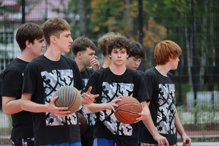 Центр уличного баскетбола международного класса открылся в Комсомольске-на-Амуре Центр уличного баскетбола международного класса открылся в Комсомольске-на-Амуре