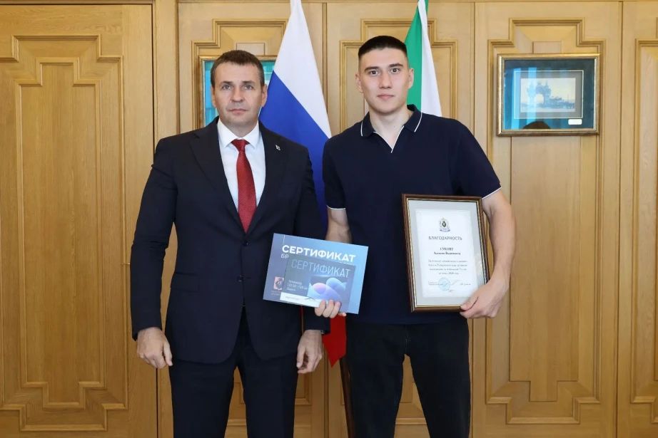Сборная Хабаровского края стала третьей в командном зачете на 35-м чемпионате России по боксу Сборная Хабаровского края стала третьей в командном зачете на 35-м чемпионате России по боксу