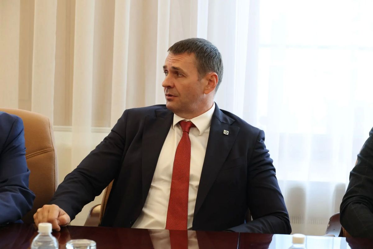 Дмитрий Демешин: Поздравил нашу сборную с успешным выступлением на 35-м чемпионате России по боксу среди мужчин в Саранске Дмитрий Демешин: Поздравил нашу сборную с успешным выступлением на 35-м чемпионате России по боксу среди мужчин в Саранске