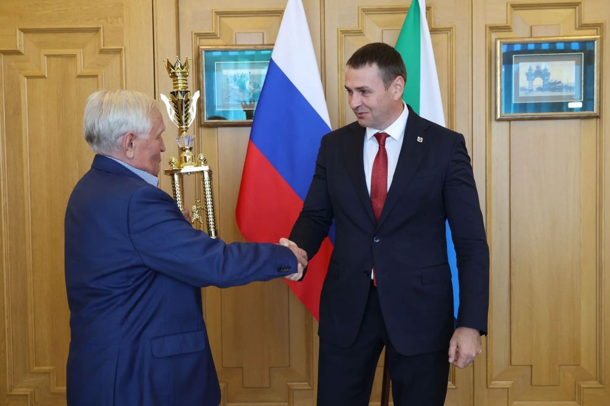 Дмитрий Демешин: Поздравил нашу сборную с успешным выступлением на 35-м чемпионате России по боксу среди мужчин в Саранске Дмитрий Демешин: Поздравил нашу сборную с успешным выступлением на 35-м чемпионате России по боксу среди мужчин в Саранске
