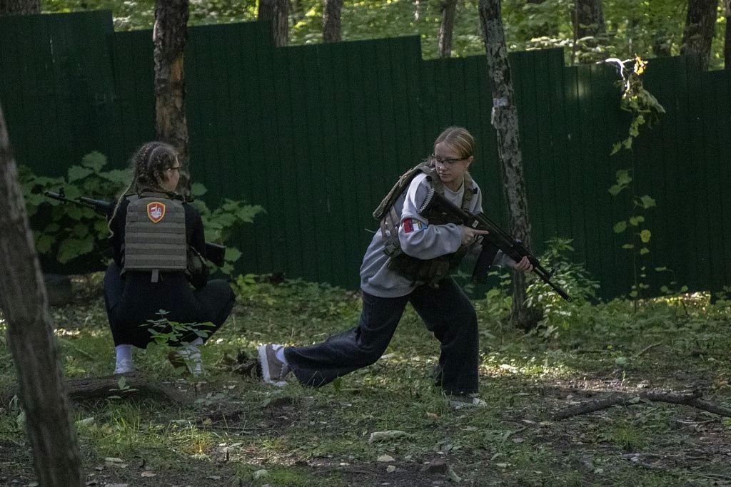 Более 135 ребят приняли участие в пятом городском патриотическом слете Более 135 ребят приняли участие в пятом городском патриотическом слете