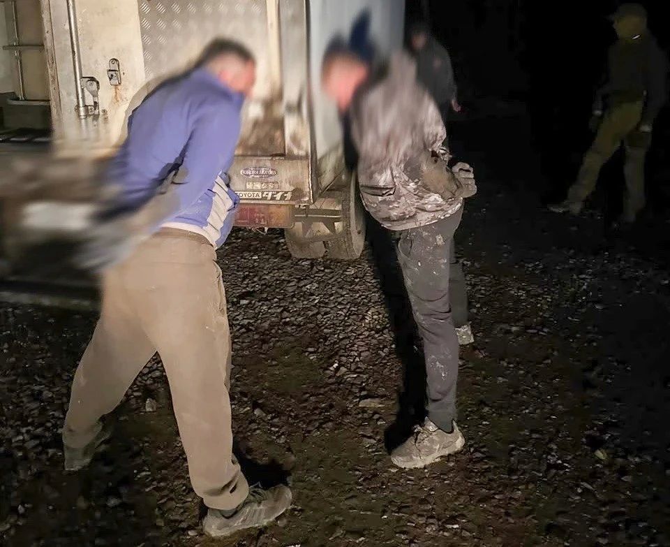 Троих мужчин, задержанных с поличным при краже топлива, осудят в Хабаровском крае