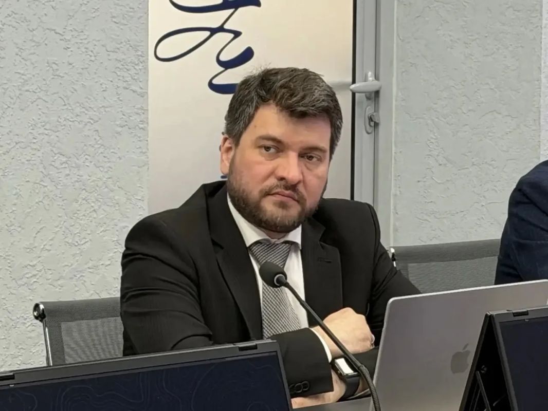 Сегодня в Хабаровске состоялось совещание по вопросам цифровой трансформации и внедрения ИИ в регионе Сегодня в Хабаровске состоялось совещание по вопросам цифровой трансформации и внедрения ИИ в регионе