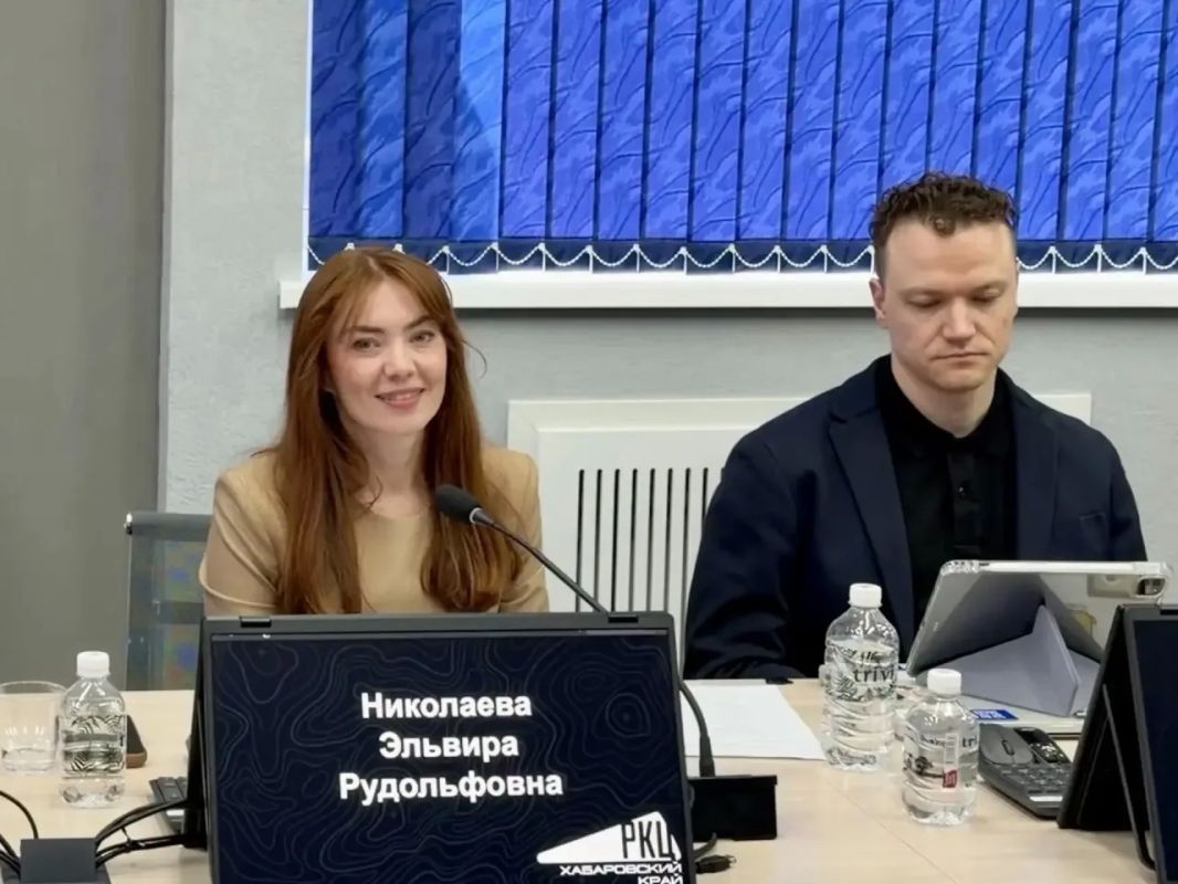 Сегодня в Хабаровске состоялось совещание по вопросам цифровой трансформации и внедрения ИИ в регионе Сегодня в Хабаровске состоялось совещание по вопросам цифровой трансформации и внедрения ИИ в регионе