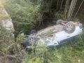 В Приморье полицейские спасли 77-летнего водителя из перевернувшейся машины