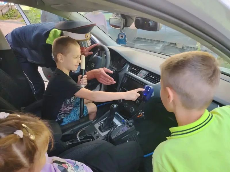 В Советско-Гаванском районе сотрудники Госавтоинспекции провели серию профилактических мероприятий В Советско-Гаванском районе сотрудники Госавтоинспекции провели серию профилактических мероприятий