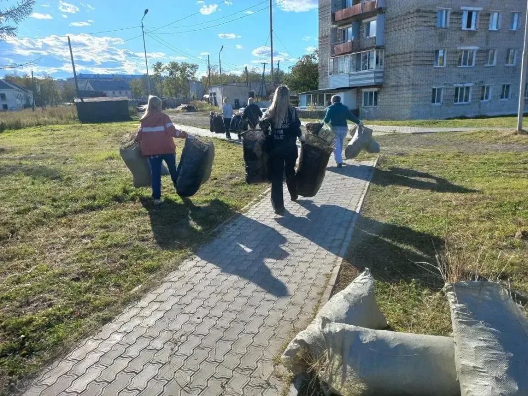 Традиция добрых дел: в Хабаровском крае стартовал осенний субботник Традиция добрых дел: в Хабаровском крае стартовал осенний субботник