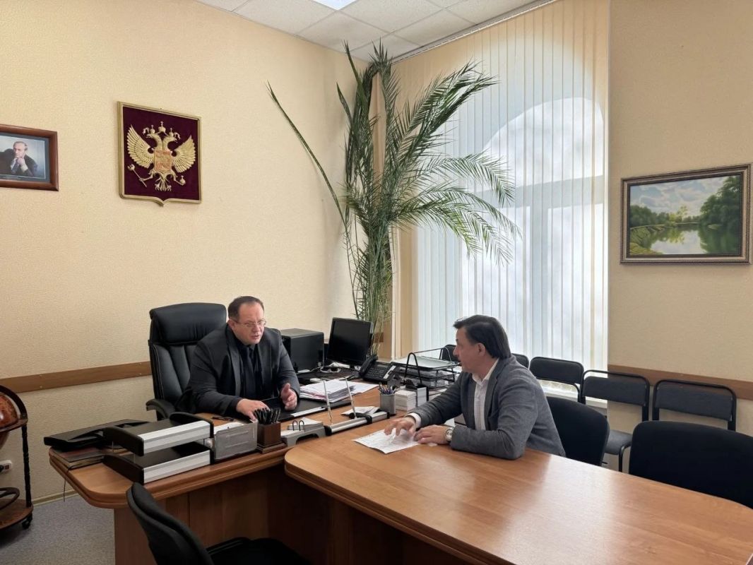 Александр Жорник: На прошлой неделе провёл рабочую встречу с начальником управления жилищно-коммунального хозяйства администрации Комсомольска-на-Амуре Максимом Сергеевичем Войтиком