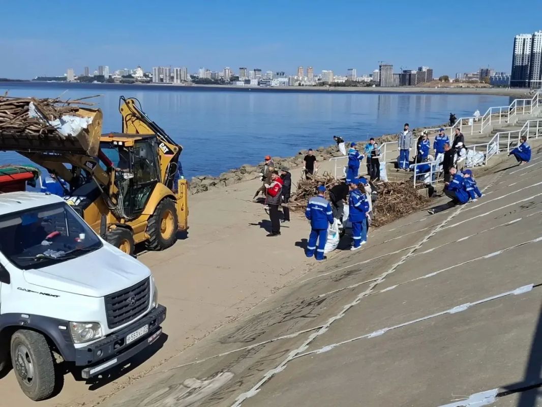 Традиция добрых дел: в Хабаровском крае стартовал осенний субботник Традиция добрых дел: в Хабаровском крае стартовал осенний субботник