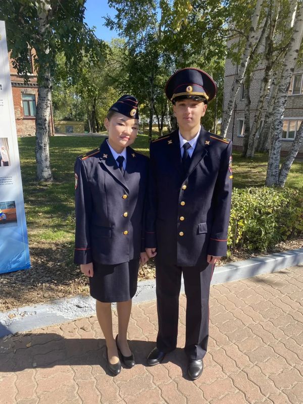 Секретарь Общественного совета при УТ МВД Росси по ДФО приняла участие в торжественной церемонии приведения к Присяге курсантов 1 курса ДВЮИ МВД России имени И.Ф. Шилова Секретарь Общественного совета при УТ МВД Росси по ДФО приняла участие в торжественной церемонии приведения к Присяге курсантов 1 курса ДВЮИ МВД России имени И.Ф. Шилова