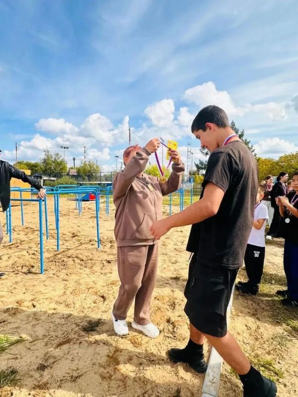 Современную спортивную площадку открыли в селе Елабуга при поддержке Фонда президентских грантов Современную спортивную площадку открыли в селе Елабуга при поддержке Фонда президентских грантов
