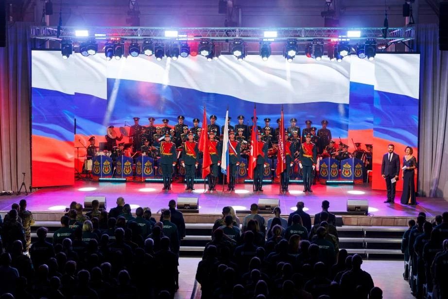 Семья Андреевых из Хабаровского края стала одной из самых популярных команд финала «Семейной зарницы» Семья Андреевых из Хабаровского края стала одной из самых популярных команд финала «Семейной зарницы»