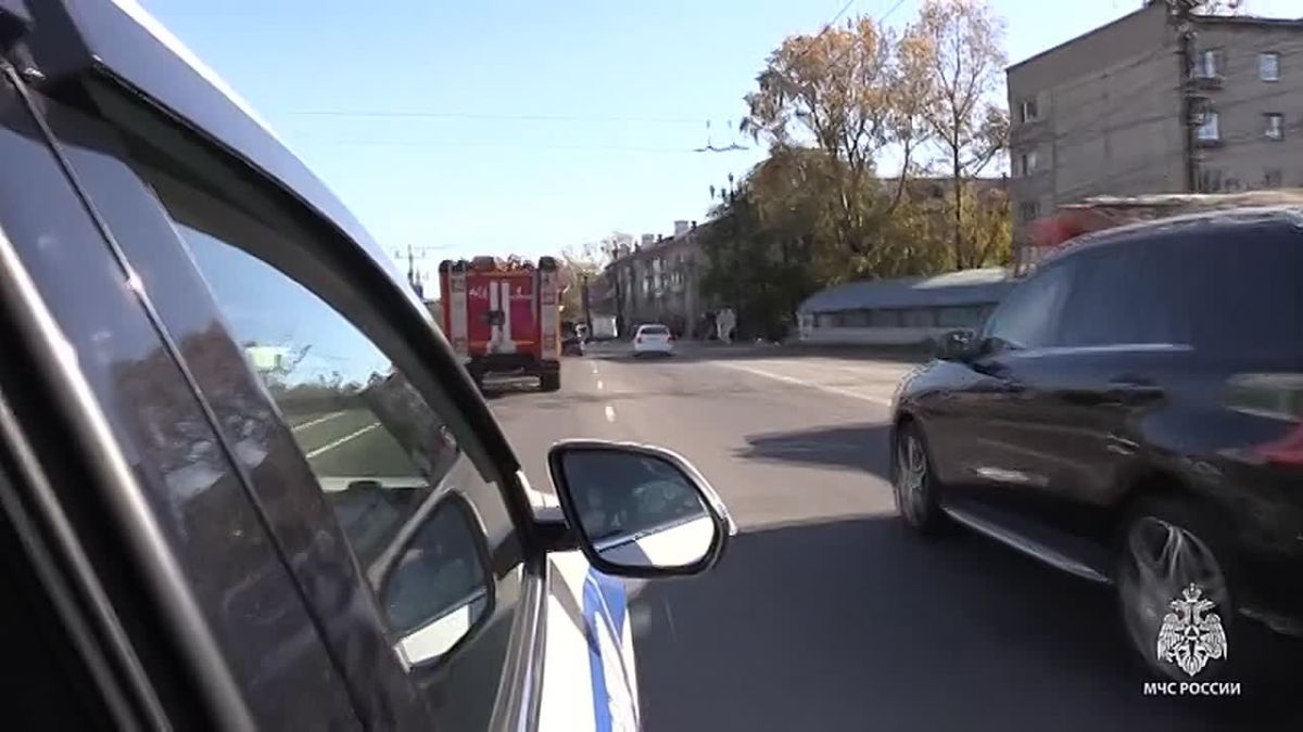 Межведомственный рейд провели на дорогах краевой столицы сотрудники МЧС России и Госавтоинспекции