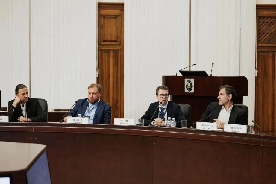 В Хабаровске определили победителей III Дальневосточной кинопремии В Хабаровске определили победителей III Дальневосточной кинопремии