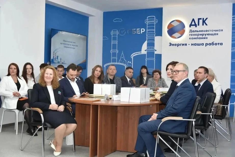 Новые учебные мастерские открылись в Хабаровском колледже отраслевых технологий и сферы обслуживания Новые учебные мастерские открылись в Хабаровском колледже отраслевых технологий и сферы обслуживания