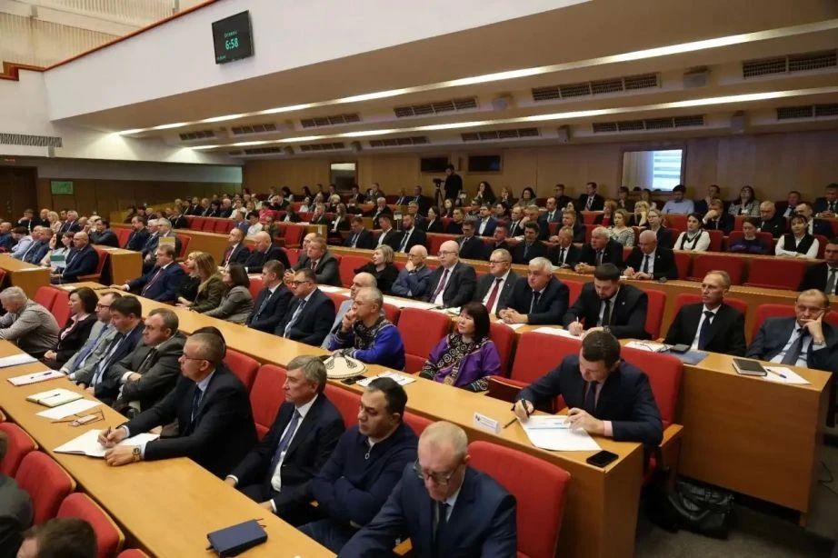 Минус 15%: Дмитрий Демешин сокращает руководящий состав правительства Минус 15%: Дмитрий Демешин сокращает руководящий состав правительства